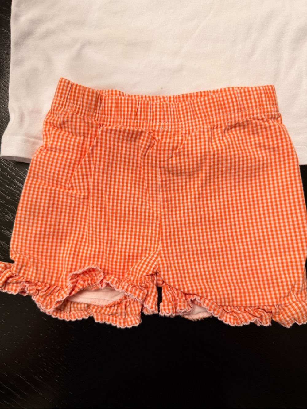 Orange Gingham Shorts and Puppy Appliqué Tee Set - Kids - Picture 2 of 4